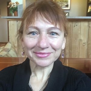 Meet your Posher, Dina